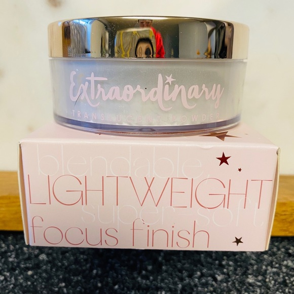 Ciaté Extraordinary Translucent Powder - Picture 2 of 2